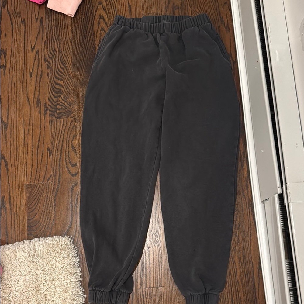 Black Brandy Melville sweatpants